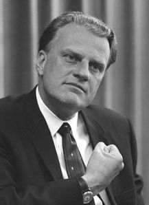 Billy graham evangelical vs fundamentalist